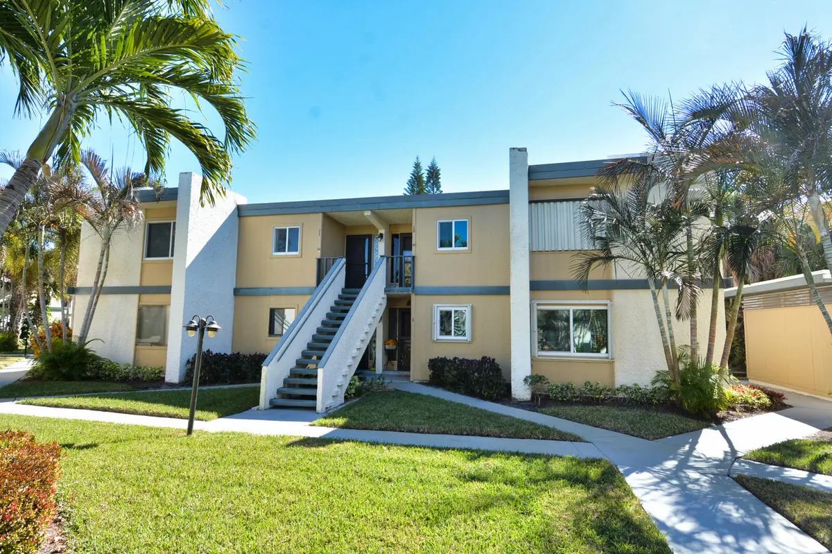 Beacon 21 at 1500 NE 13th Terrace G4, Jensen Beach