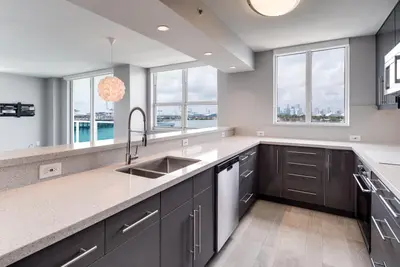 650 W West Avenue 701, Miami Beach – sold
