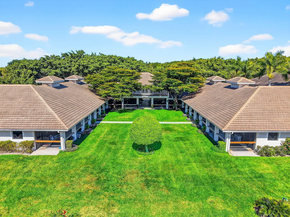 1-web-or-mls-DJI_20260202125418_0061_D at 3405 Olde Hampton Drive, Wellington