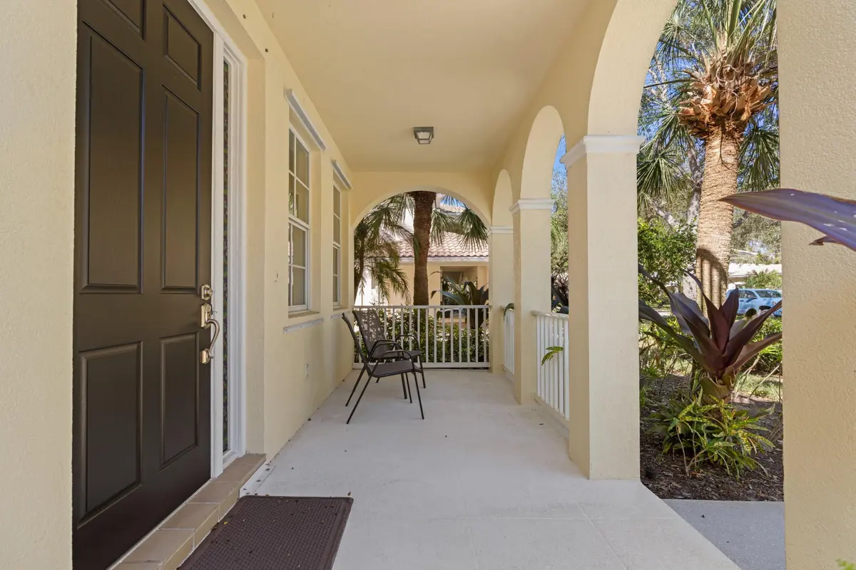 Front porch at 8418 Arima Lane, Wellington