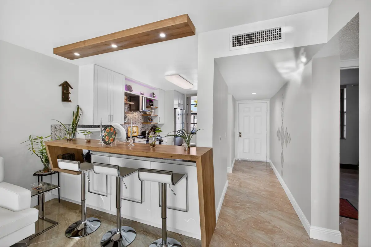 16-web-or-mls-5D1A3086 at 3716 Whitehall Drive 203, West Palm Beach
