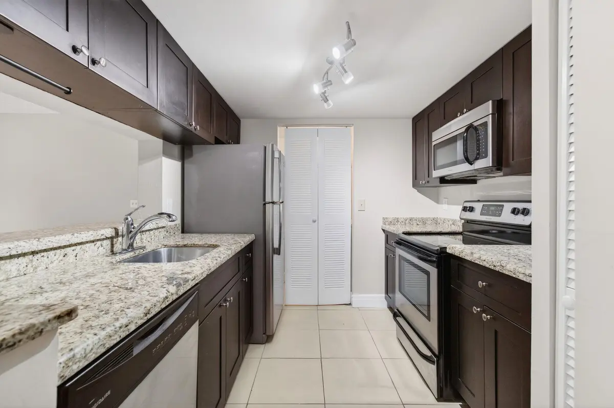 28-web-or-mls-DSC_3035 at 9901 Westview Drive 324, Coral Springs