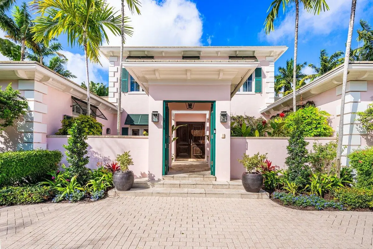 Gracious Entry at 3138 Gulfstream Road, Gulf Stream