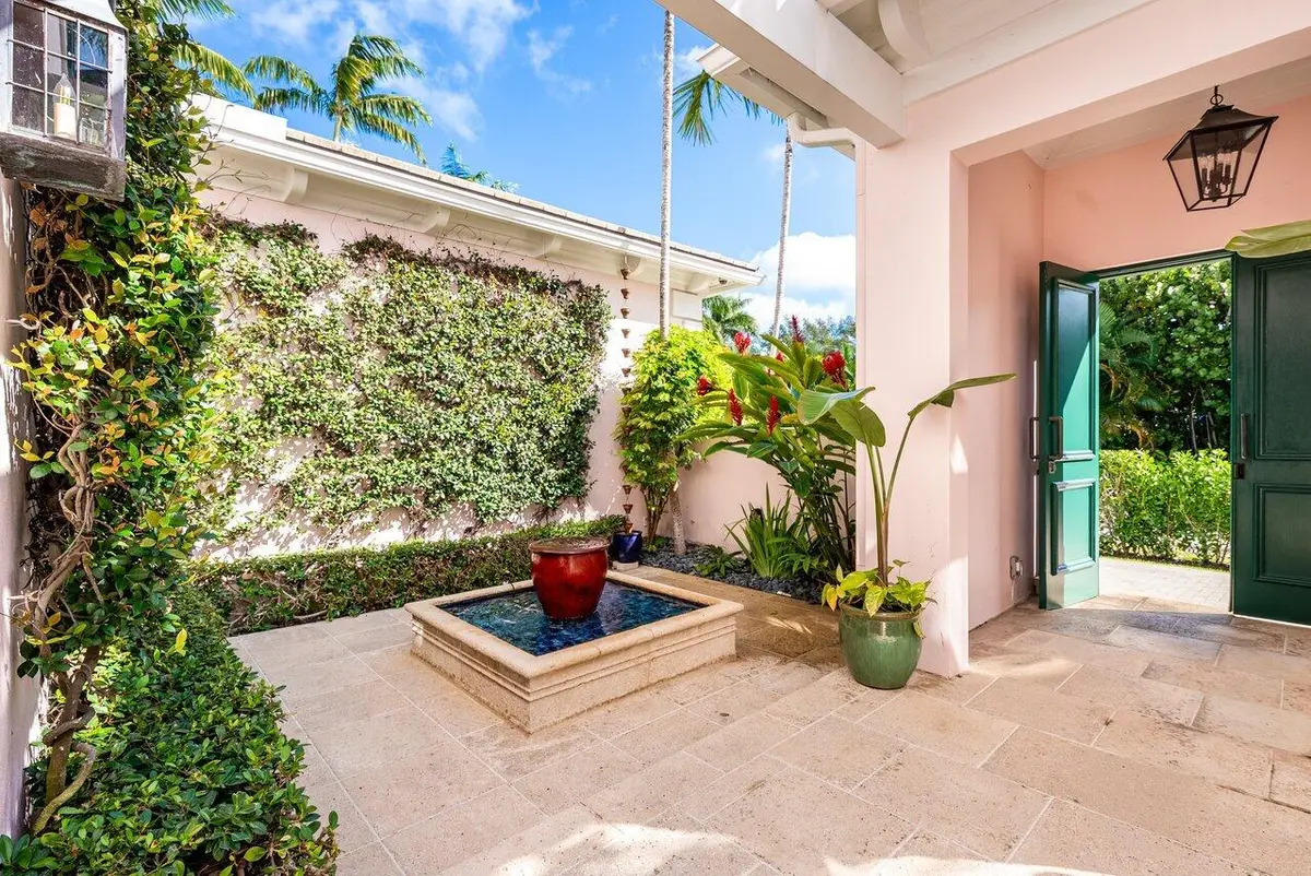 Courtyard with Fountain at 3138 Gulfstream Road, Gulf Stream