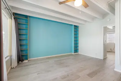 702 N Federal Highway B4, Lake Worth Beach – sold