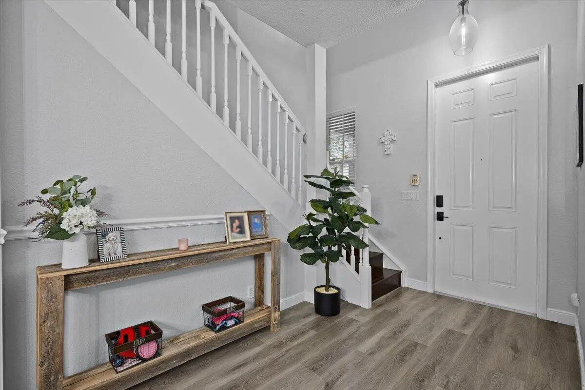 Inviting Foyer Entrance at 627 Castle Drive, Palm Beach Gardens