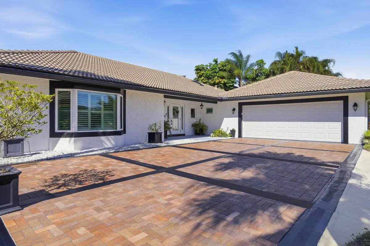 Arriving!!! at 11257 Wingfoot Drive, Boynton Beach