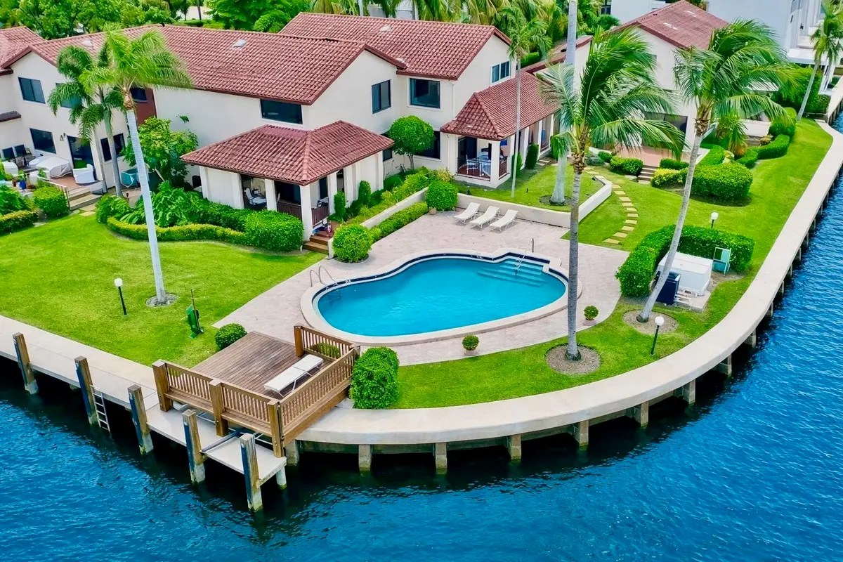 Waterfront Pool & Intracoastal View at 1005 Russell Drive 1, Highland Beach