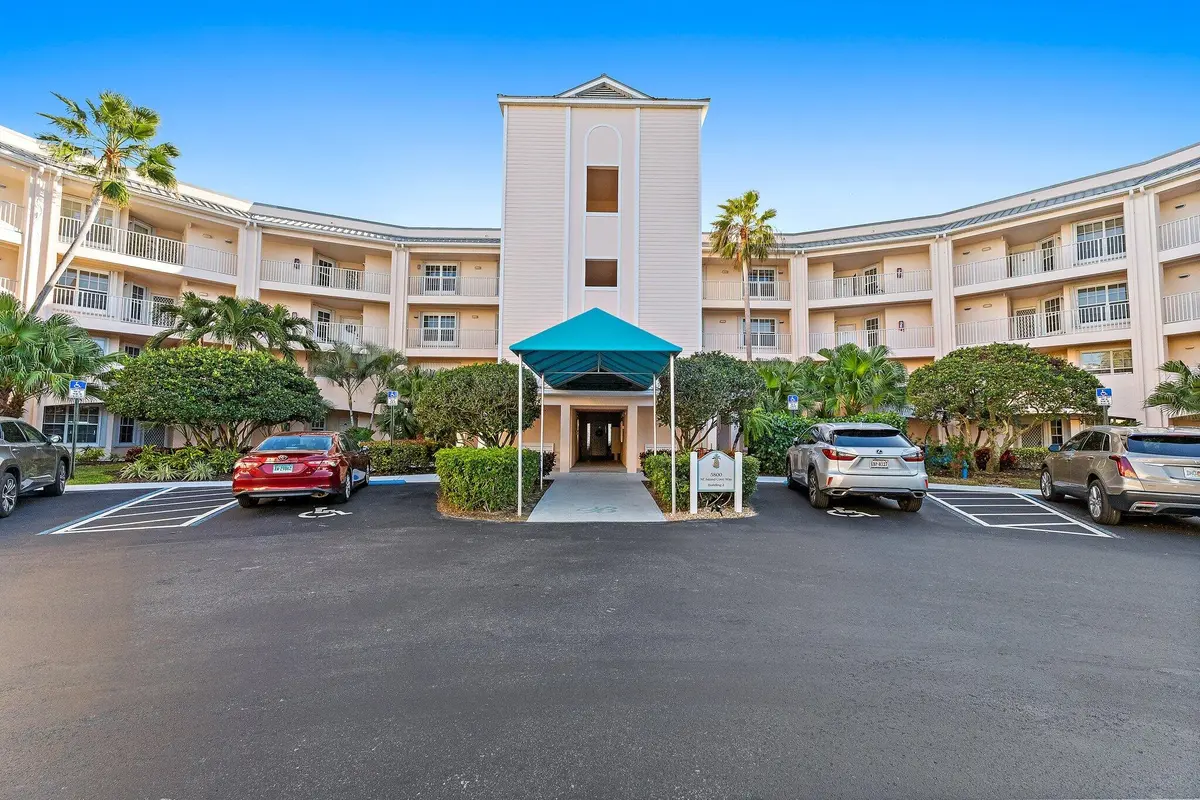 002-5800NortheastIslandCoveWay-2107-Stua at 5800 NE Island Cove Way 2107, Stuart