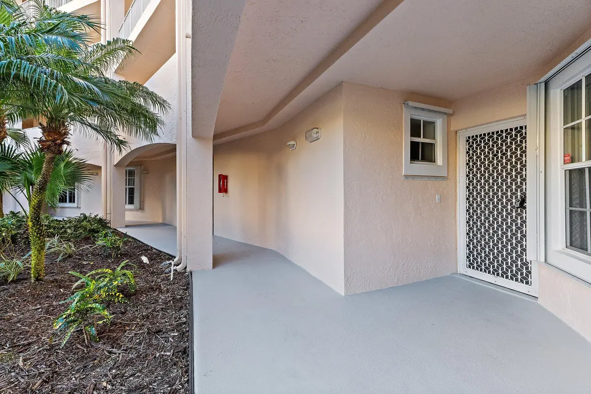 005-5800NortheastIslandCoveWay-2107-Stua at 5800 NE Island Cove Way 2107, Stuart