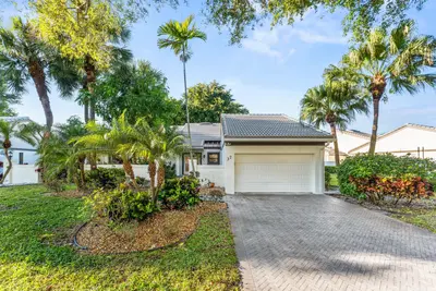 37 Clubhouse Lane, Boynton Beach – sold