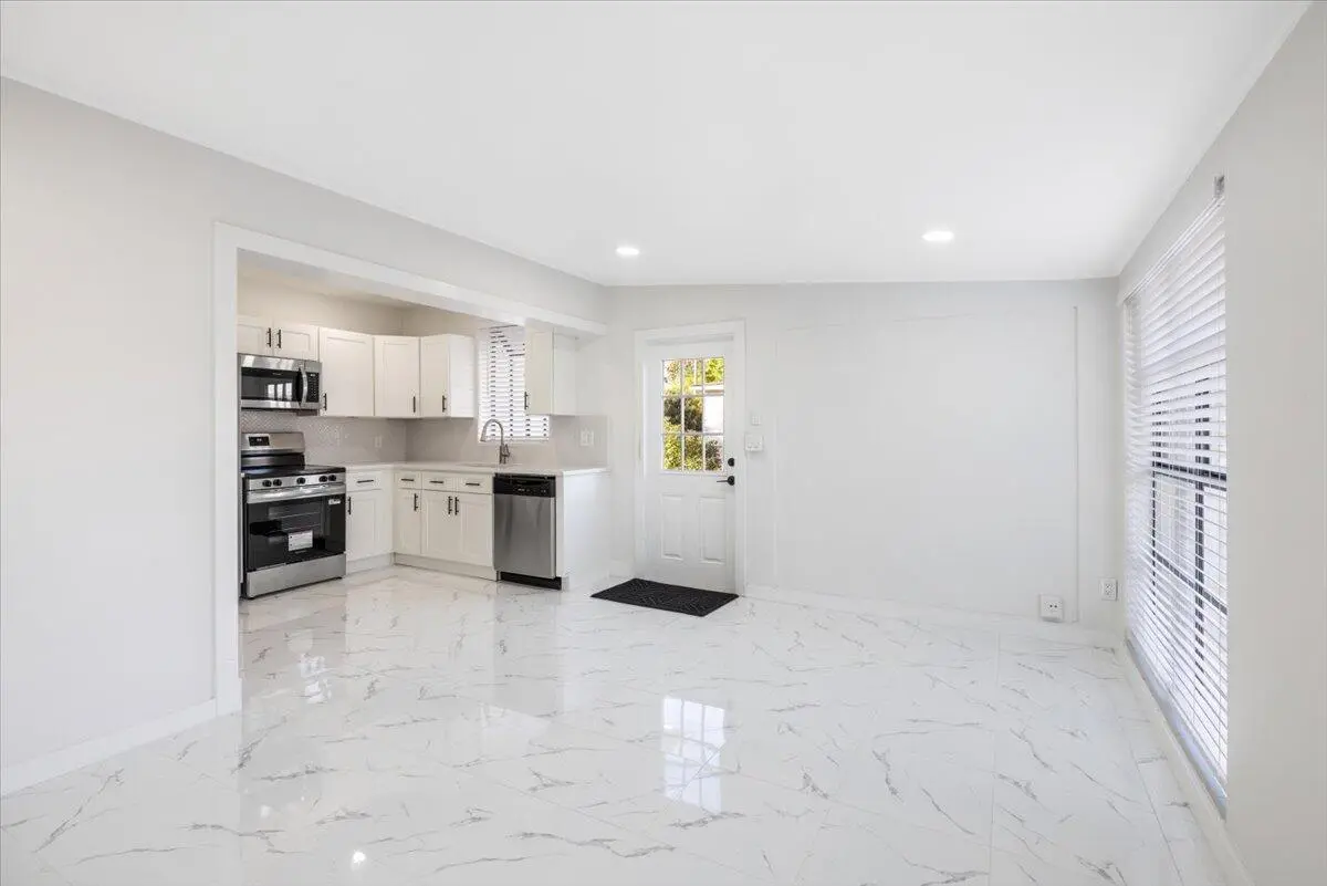 18-0B2A4854 at 161 SE Celestia Court, Port St. Lucie