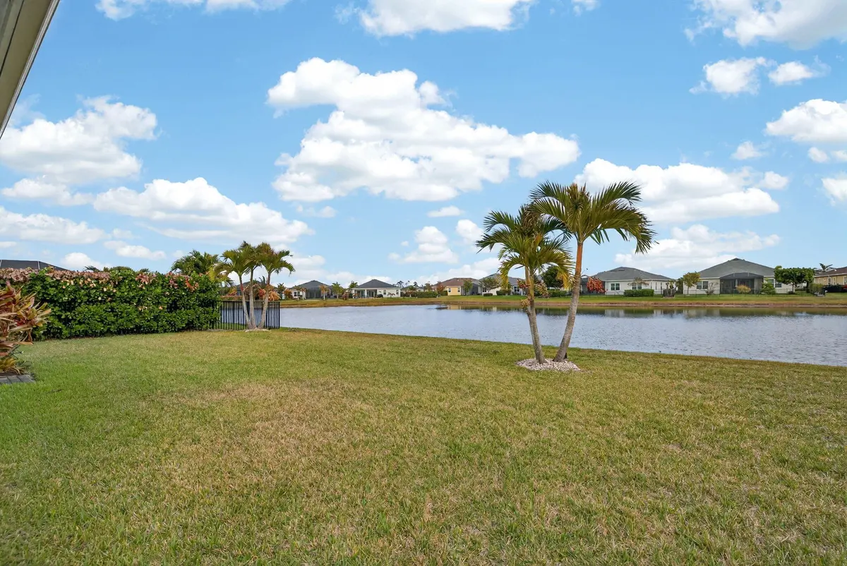 40-web-or-mls-3A5A1596 at 607 SE Mulberry Way, Port St. Lucie