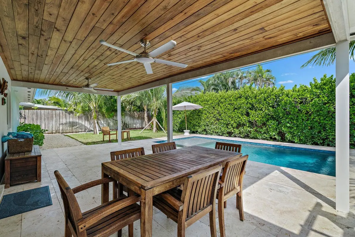 20240220195733352145000000-o at 356 Mars Avenue, Tequesta
