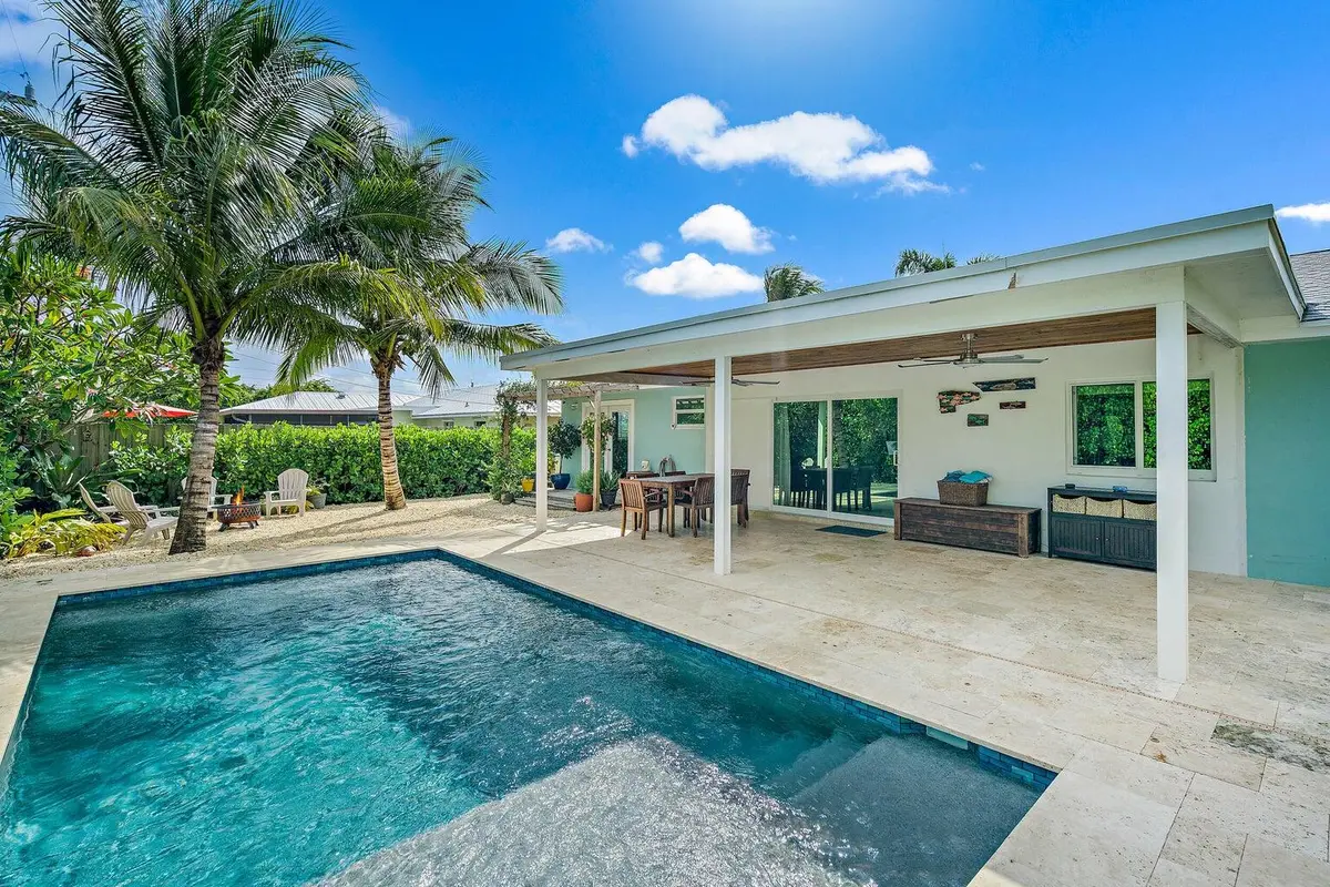 20240220195743328643000000-o at 356 Mars Avenue, Tequesta
