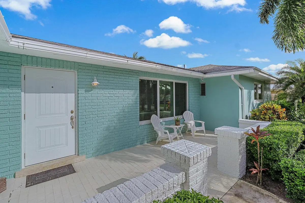 20240220200137385066000000-o at 356 Mars Avenue, Tequesta