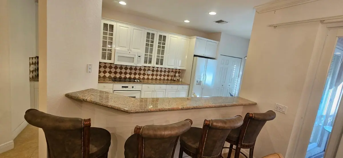 Las Breakfast Bar at 179 Las Brisas Circle, Hypoluxo