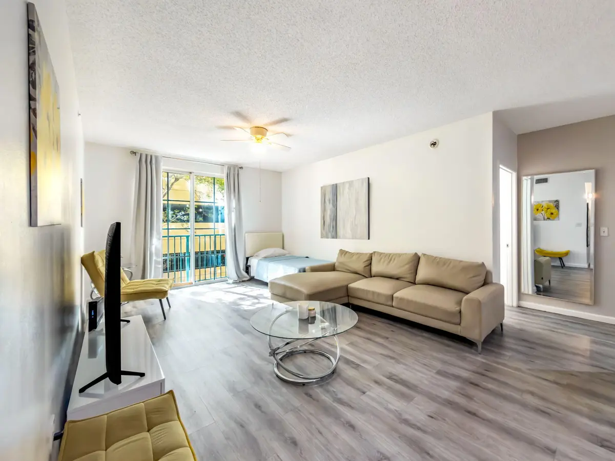 6-web-or-mls-DSC04748 at 630 S Sapodilla Avenue 218, West Palm Beach