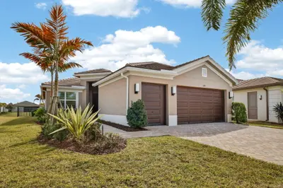 11821 SW Coral Cove Parkway, Port St. Lucie – sold