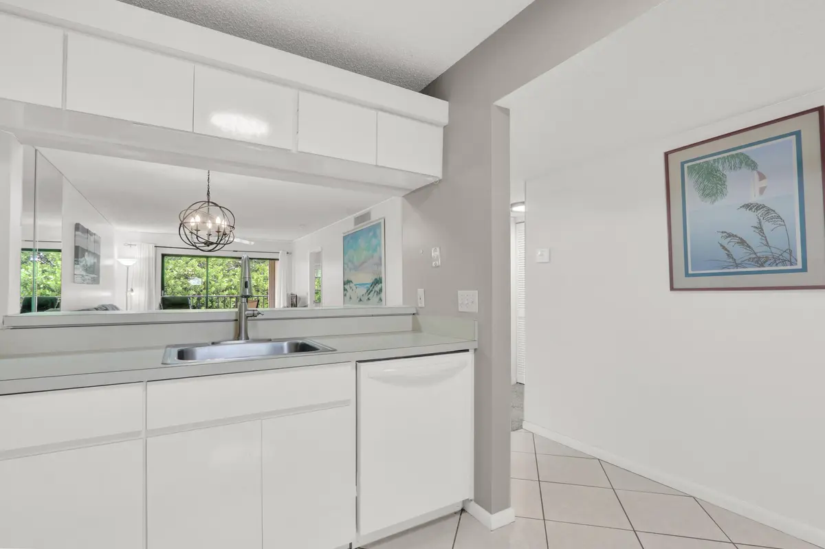 11_Image_11 at 115 Bamboo Road 205, Palm Beach Shores