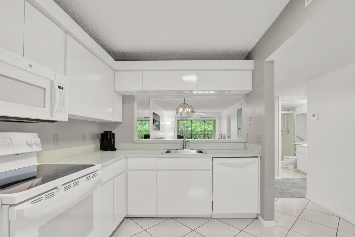 12_Image_12 at 115 Bamboo Road 205, Palm Beach Shores