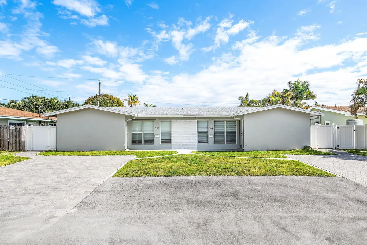 001-708Northeast23rdAvenue-PompanoBeach- at 708-710 NE 23rd Avenue, Pompano Beach