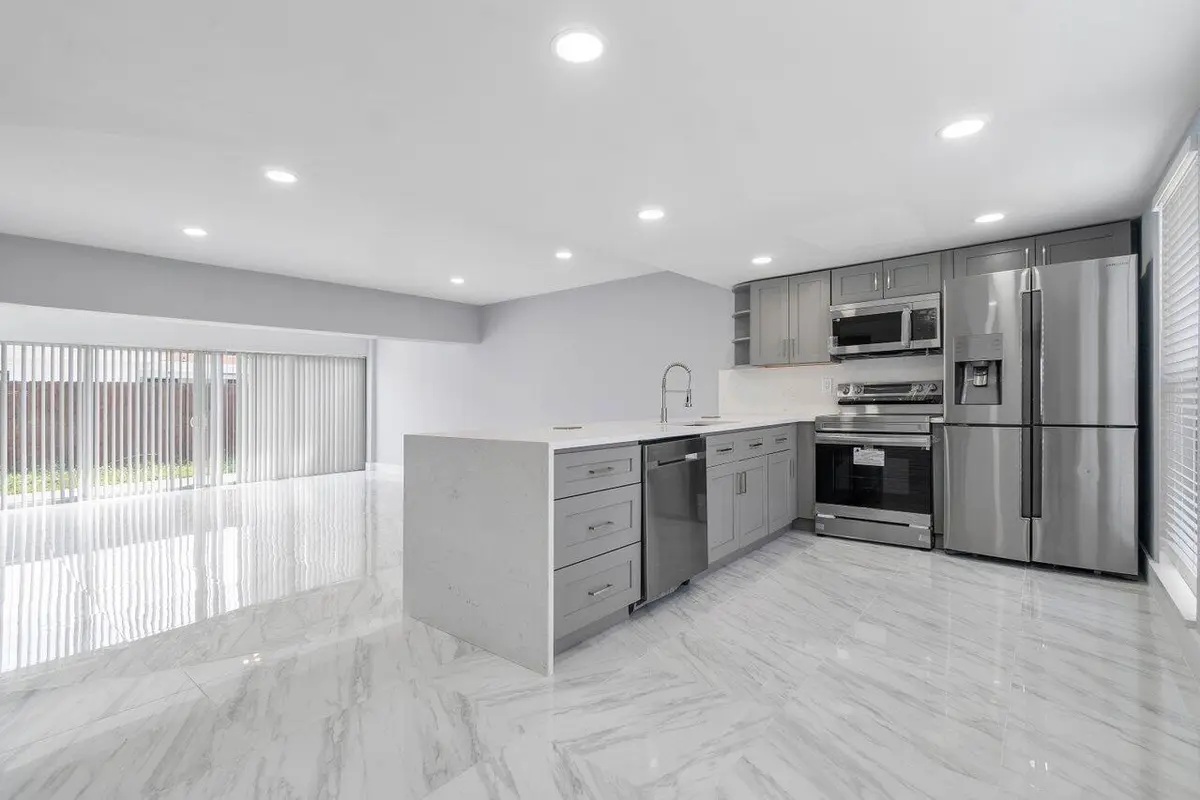 036-708Northeast23rdAvenue-PompanoBeach- at 708-710 NE 23rd Avenue, Pompano Beach