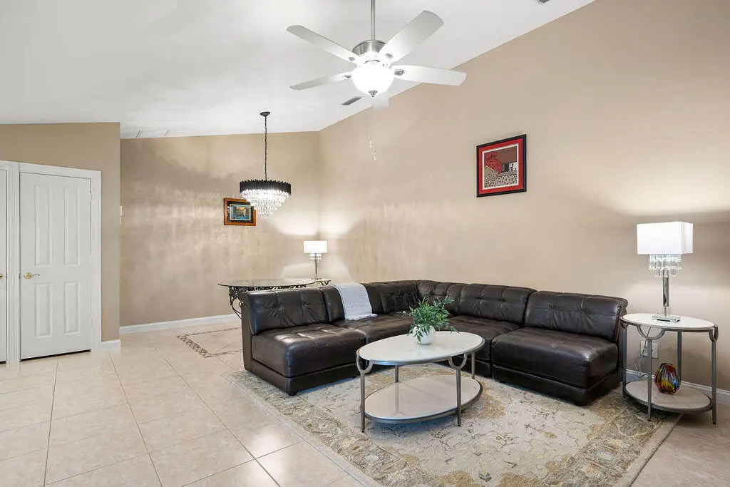 DvD6236SEMonticelloTerr-14 at 6236 SE Monticello Terrace 7-c, Hobe Sound