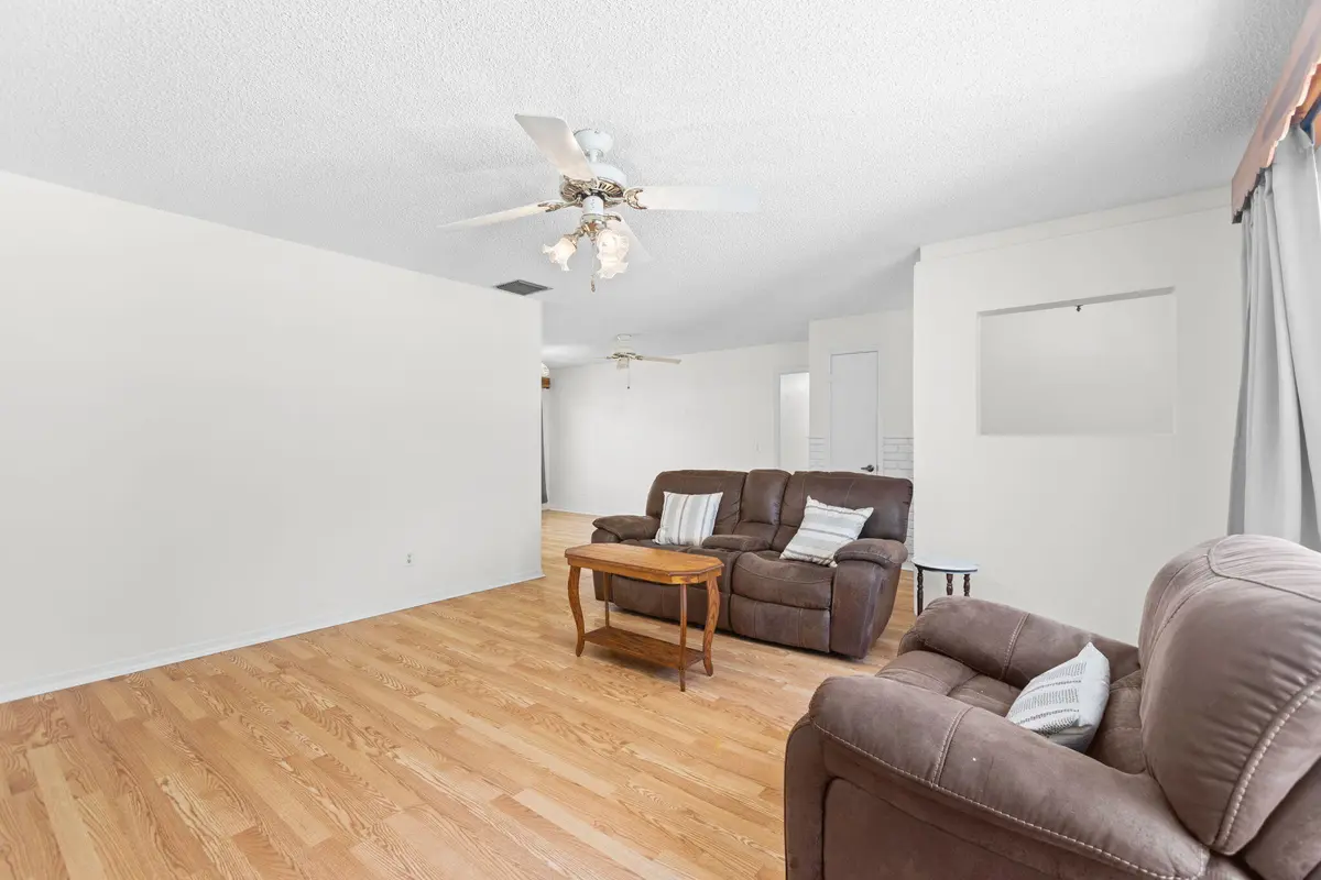 6-web-or-mls-0V8A6931 at 2902 Grove Drive, Fort Pierce