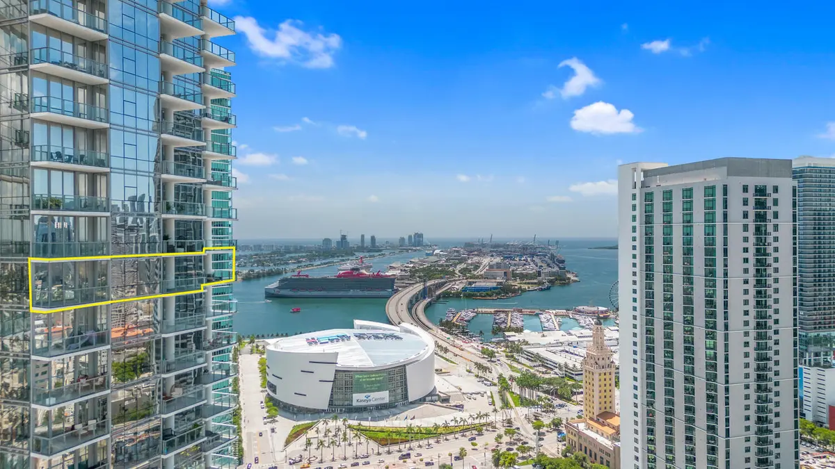 851 NE 1st Ave Apt 3512 Miami-large-003- at 851 NE 1st Avenue 3512, Miami