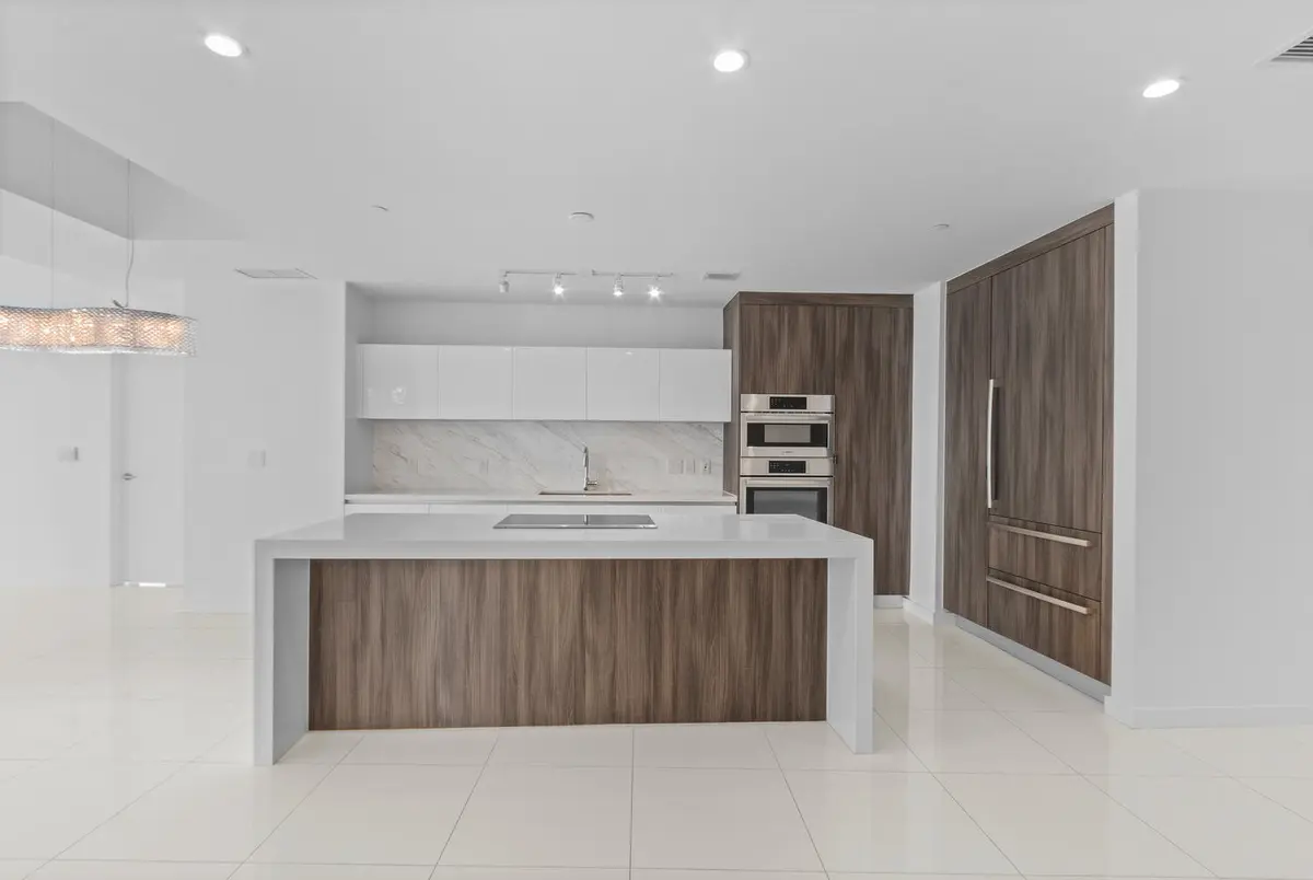 851 NE 1st Ave Apt 3512 Miami-large-008- at 851 NE 1st Avenue 3512, Miami