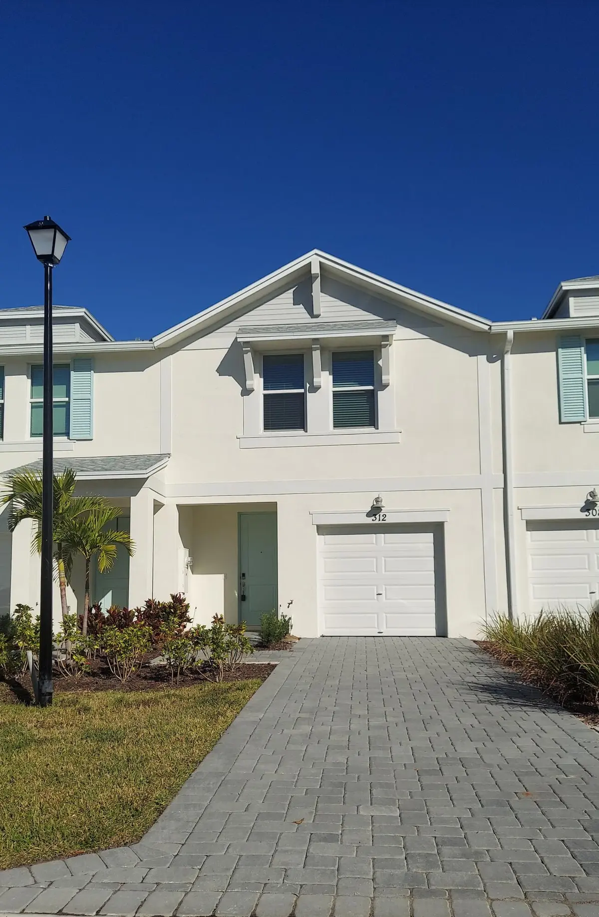 Cropped at 312 Salisbury Circle, Fort Pierce