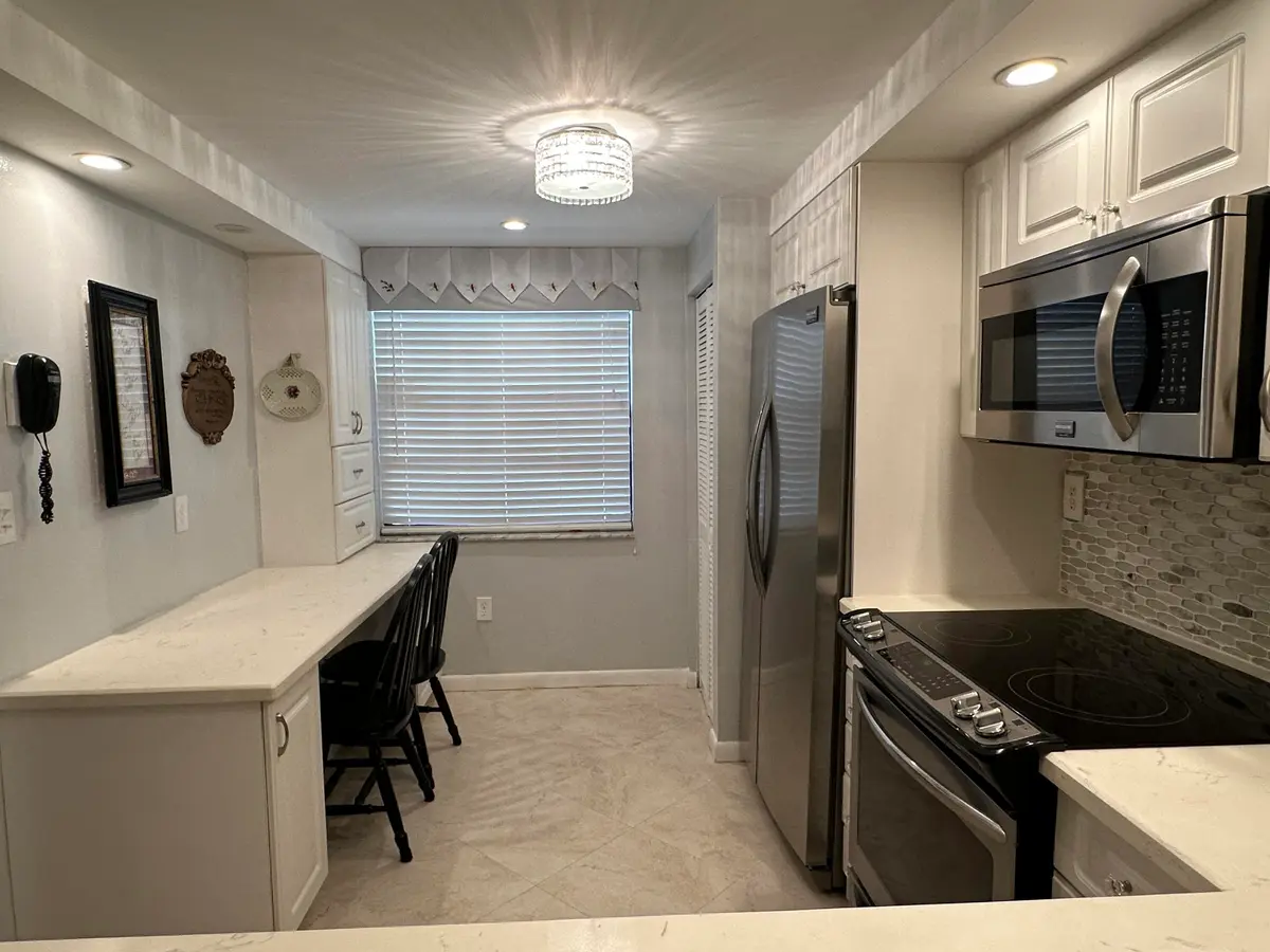 IMG_3565 at 1101 Colony Point Circle 108, Pembroke Pines
