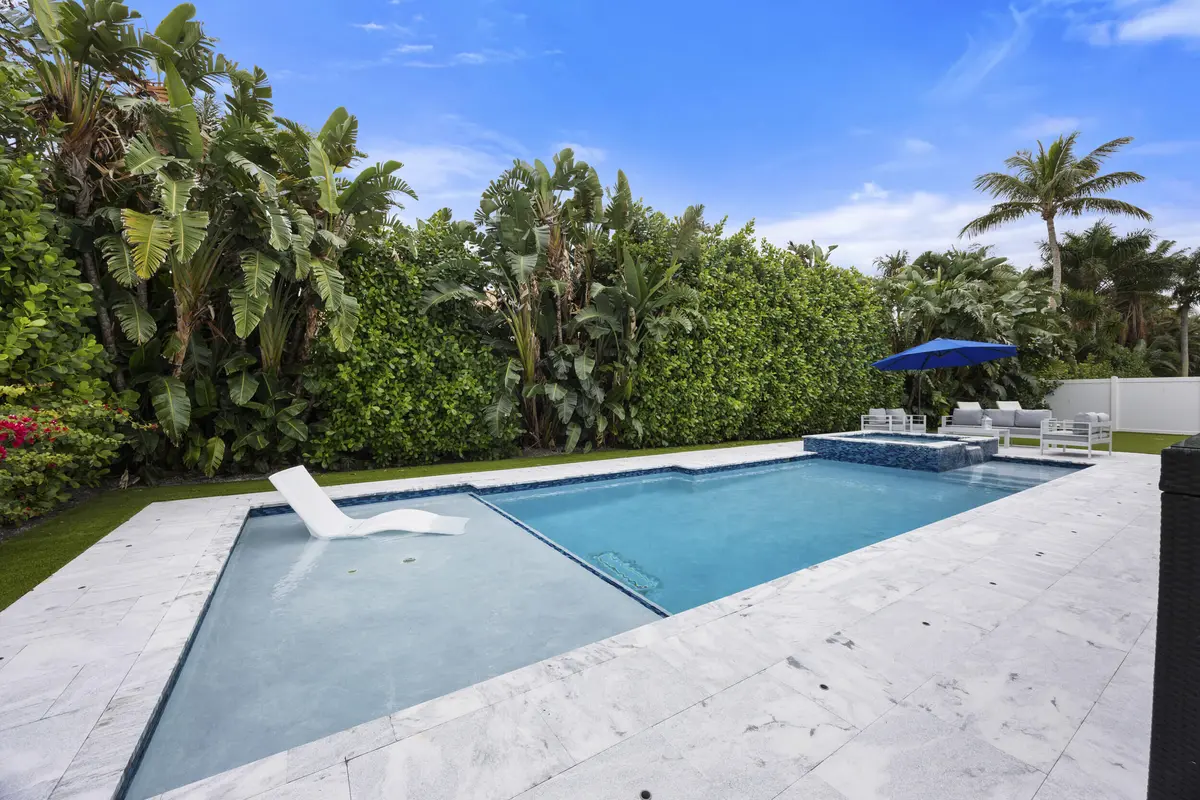 32_8p3a6444 at 52 Pinehill Trail, Tequesta