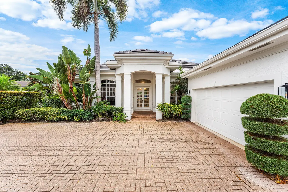 004-132PembrokeDrive-PalmBeachGardens-FL at 132 Pembroke Drive, Palm Beach Gardens