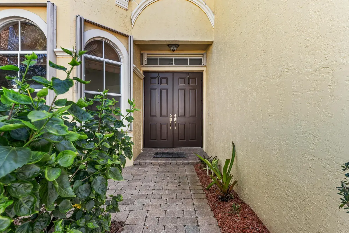 07-2007 at 9566 Worswick Court, Wellington