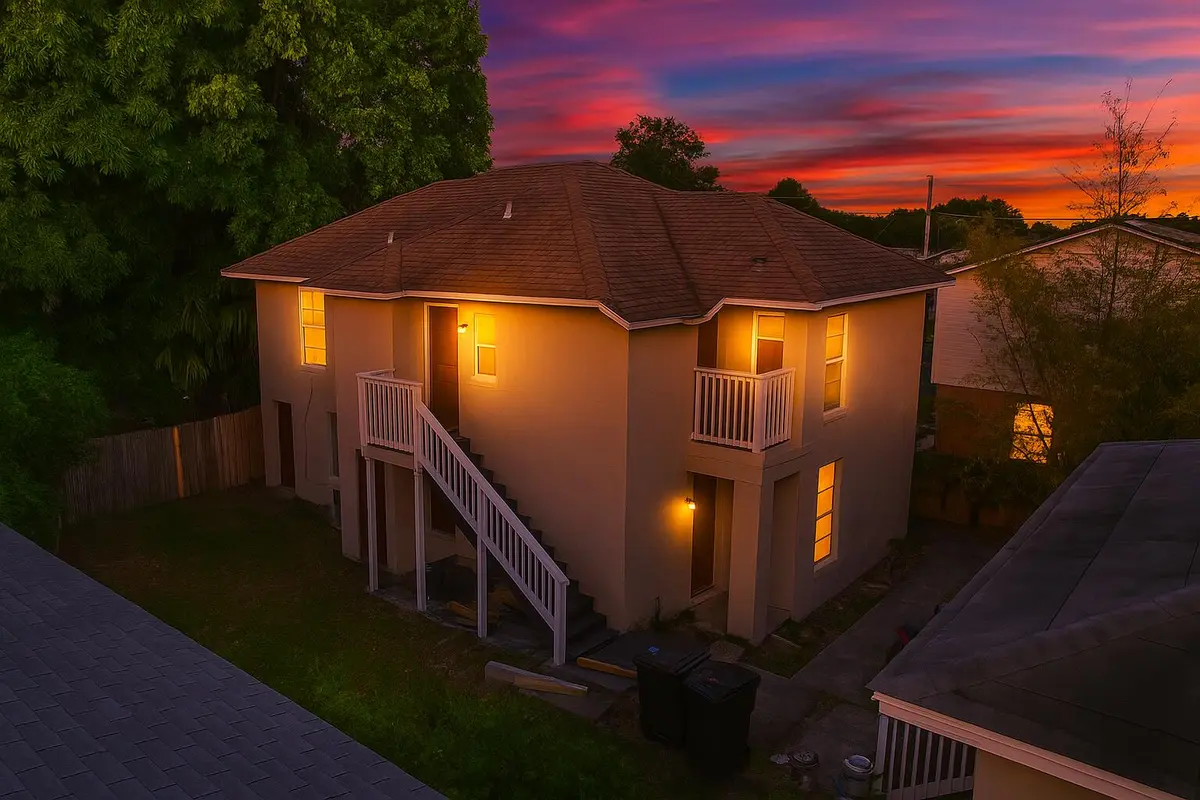 805 duplex side at 805 20th Street A,b,c, West Palm Beach