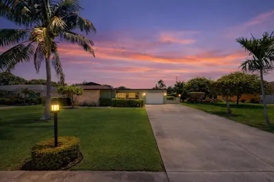 1630 40th Street, West Palm Beach – Single Family Residence for sale