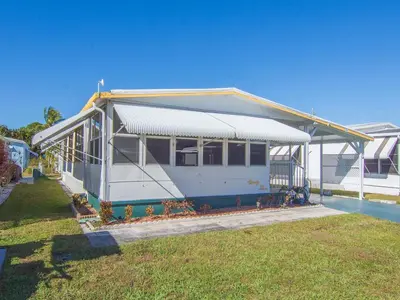 4800 SE Federal Highway #93, Stuart – Manufactured Home for sale