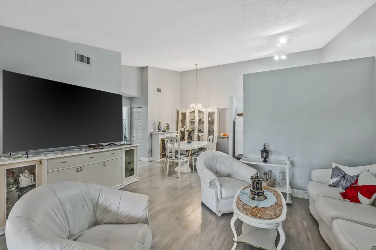 6544 Chasewood Drive Unit 5H-5 at 6544 Chasewood Drive H, Jupiter
