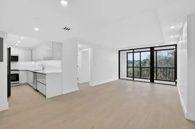 7835 Lakeside Boulevard 946, Boca Raton – leased