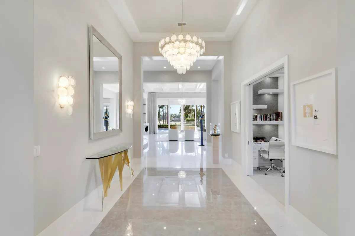 Foyer at 12209 Plantation Way, Palm Beach Gardens