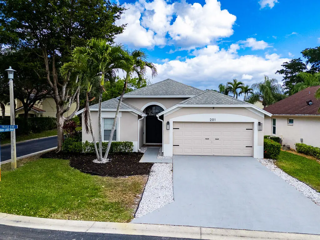 MLS-2 at 201 Trails End, Greenacres