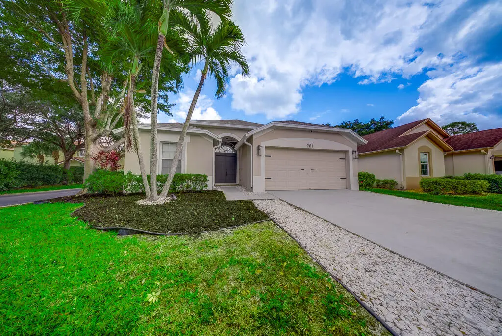 MLS-23 at 201 Trails End, Greenacres