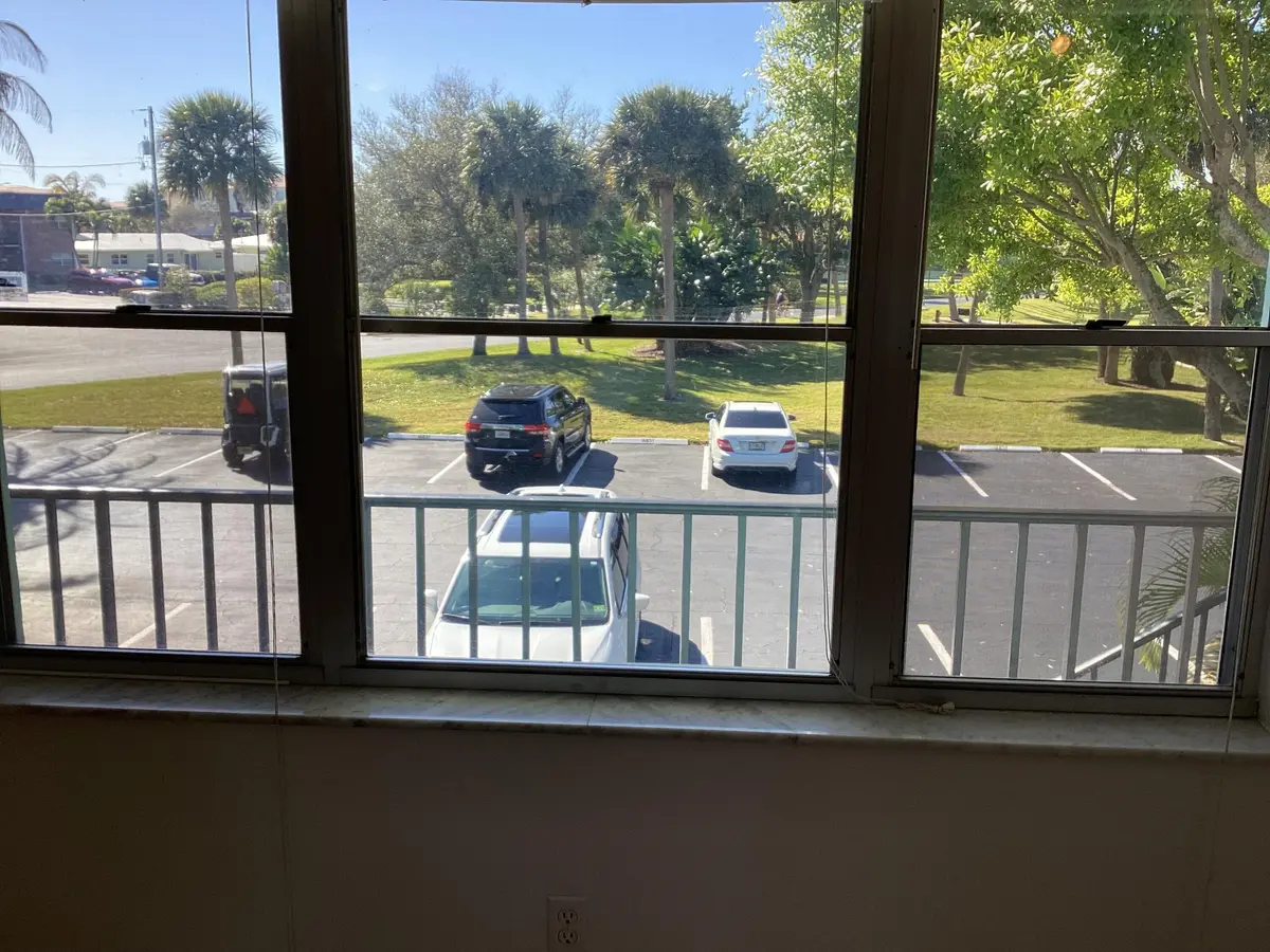 IMG_0563 at 1200 Colonnades Drive 202, Fort Pierce