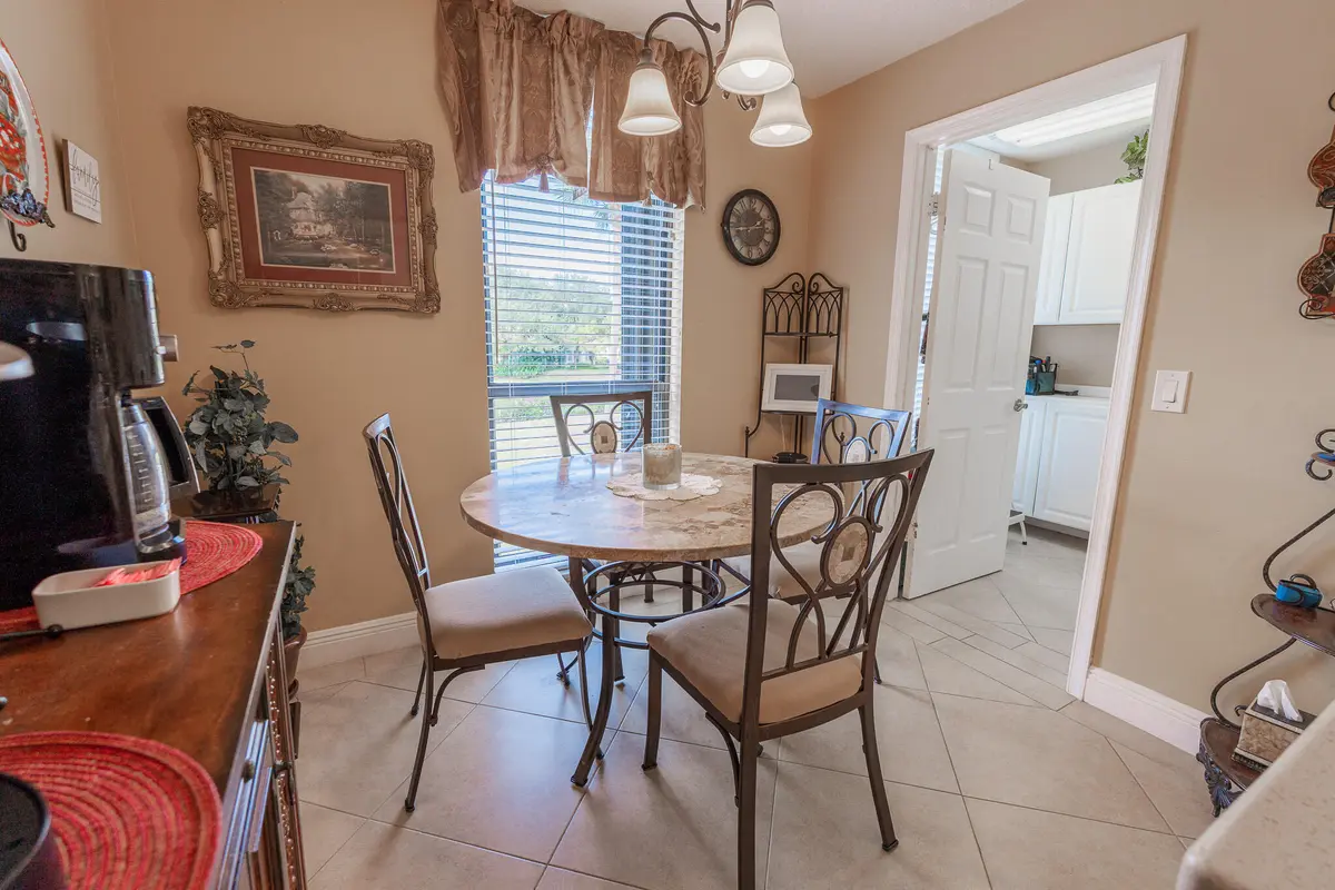 DSC01927 at 5390 Woodland Lakes Drive 201, Palm Beach Gardens