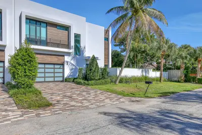 703 NE 5th Street, Delray Beach – leased