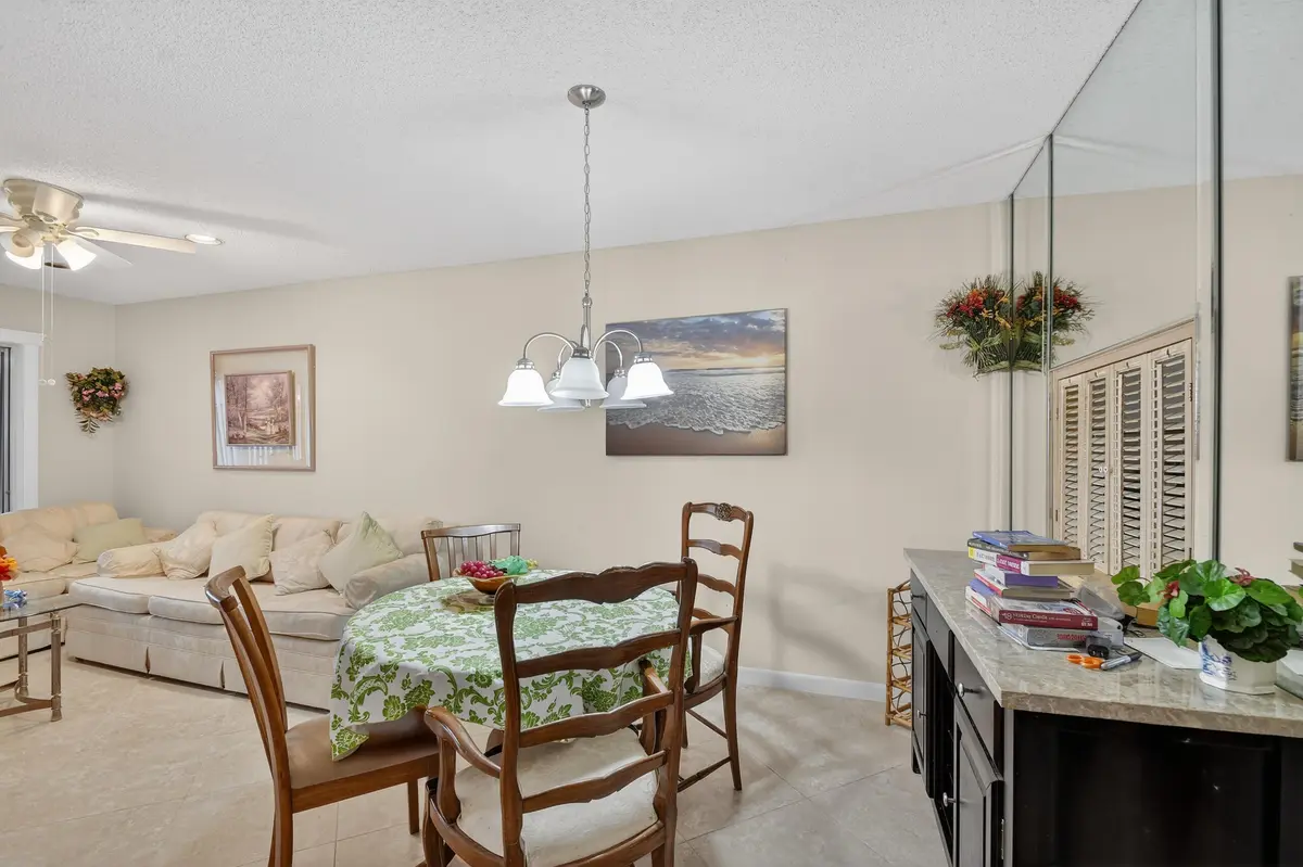 PIC8 at 113 Lake Olive Drive 113, West Palm Beach