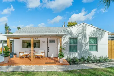 423 W Ocean Avenue, Lantana – sold