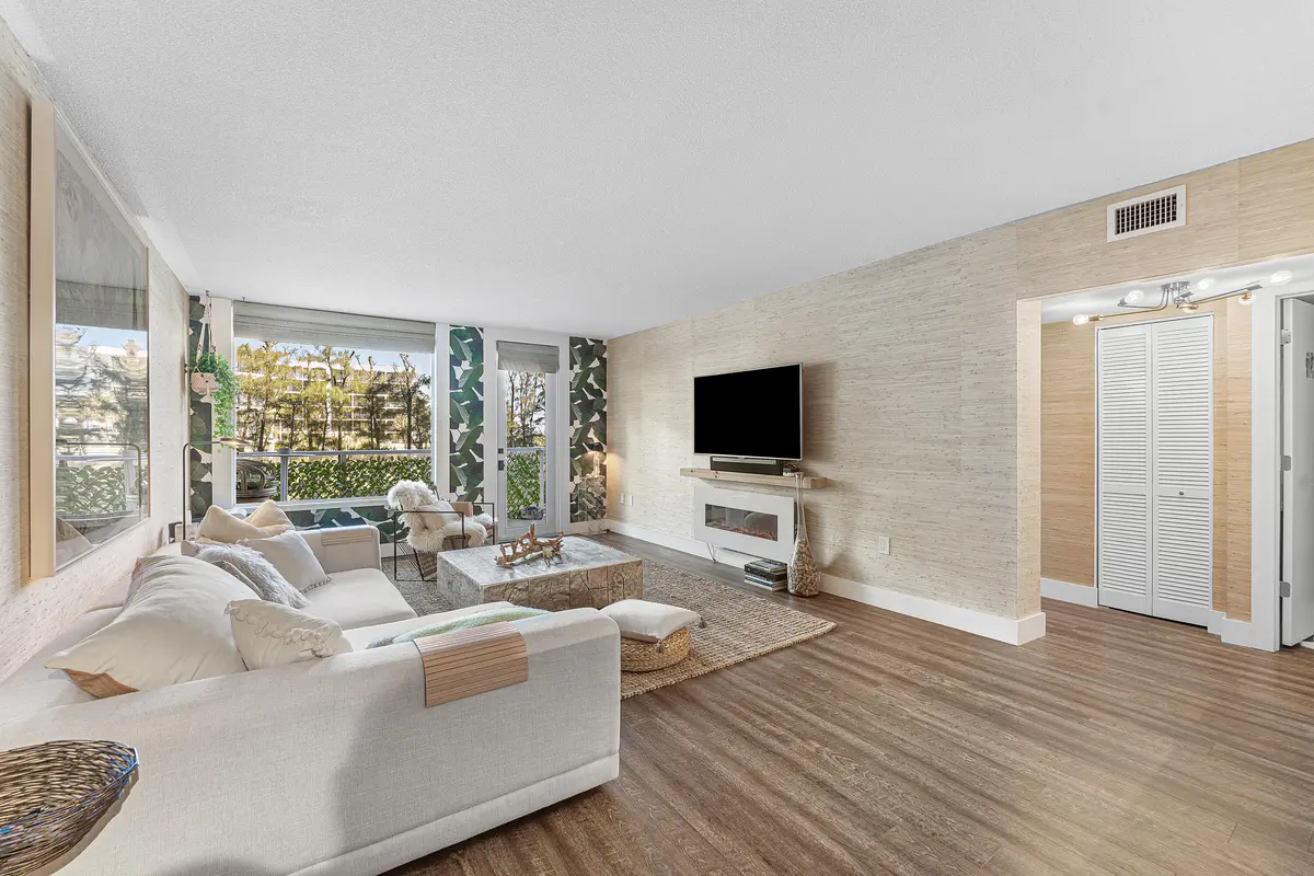 Livingroom at 3450 S Ocean Boulevard 1050, Palm Beach